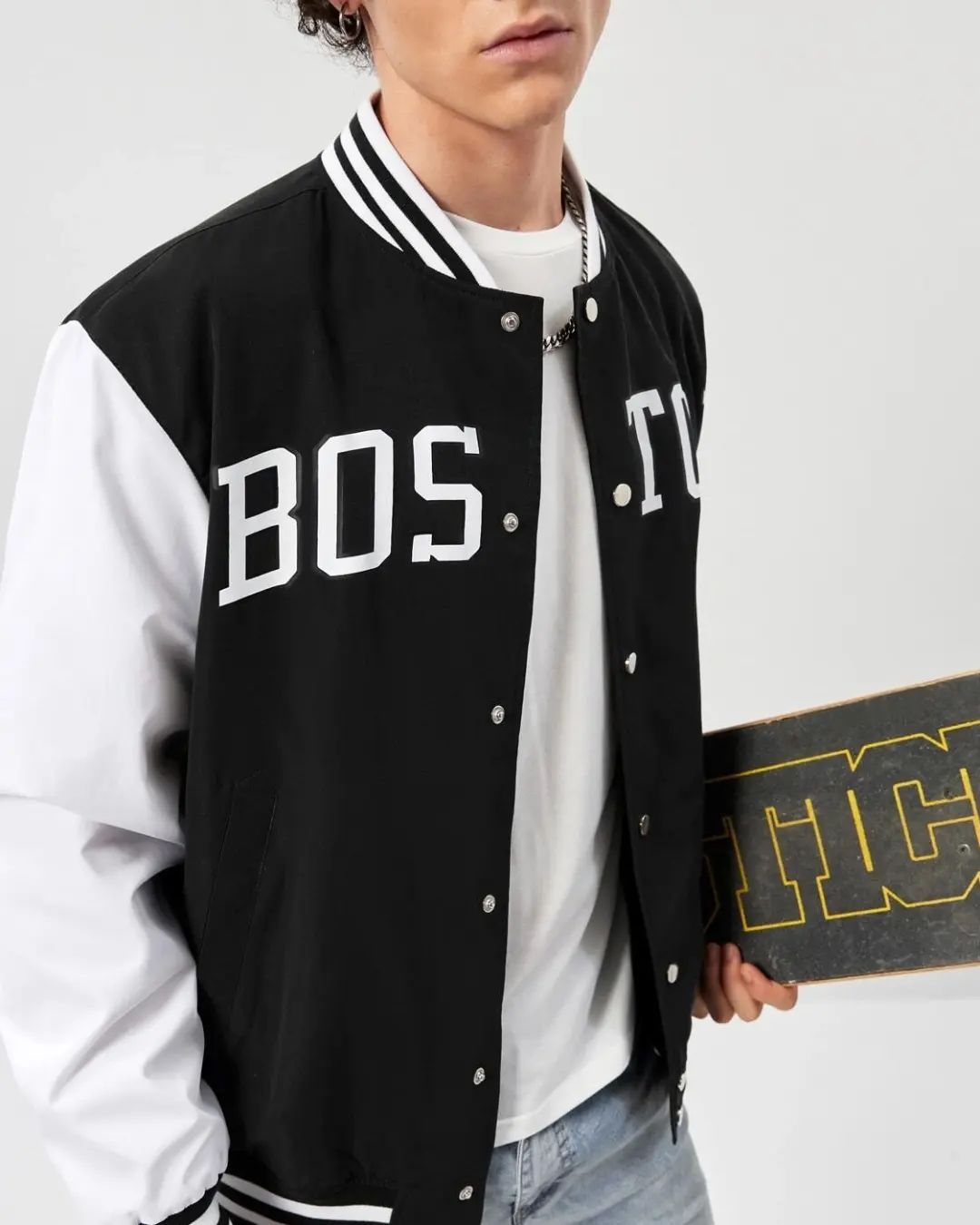 Sporsity Loose-Fit Men's Varsity Jacket With Letter Graphic And Striped Trim